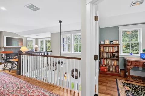 Entry Way - 105 Bay Rd, Cotuit, MA 02635 photo 3 of 4