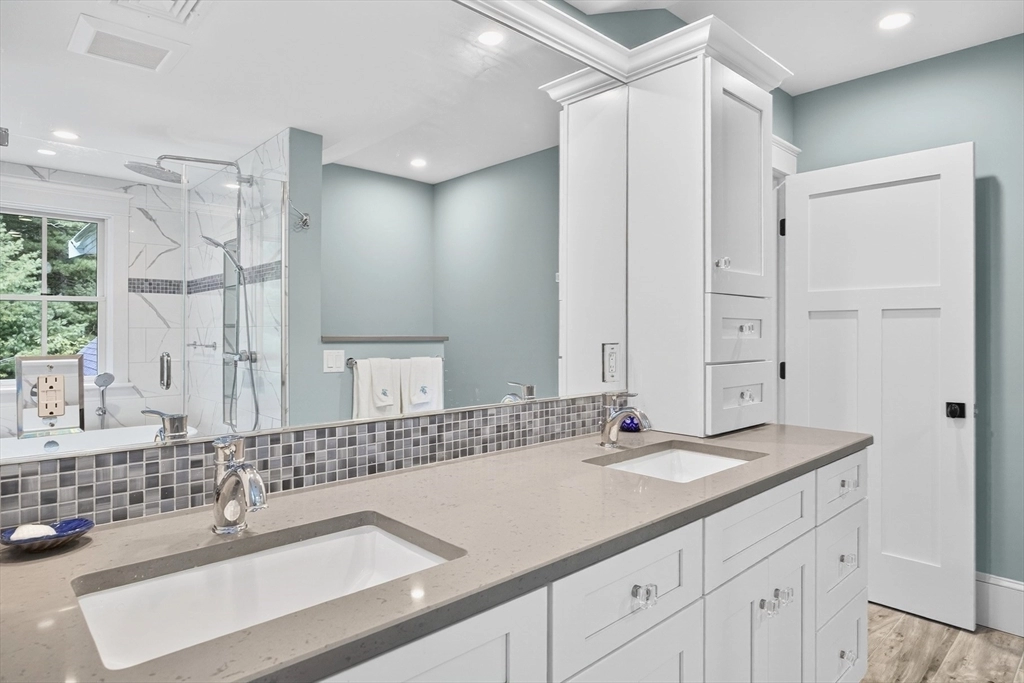 Bath - 105 Bay Rd, Cotuit, MA 02635 photo 1 of 4