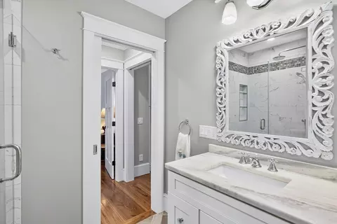 Bath - 105 Bay Rd, Cotuit, MA 02635 photo 4 of 4