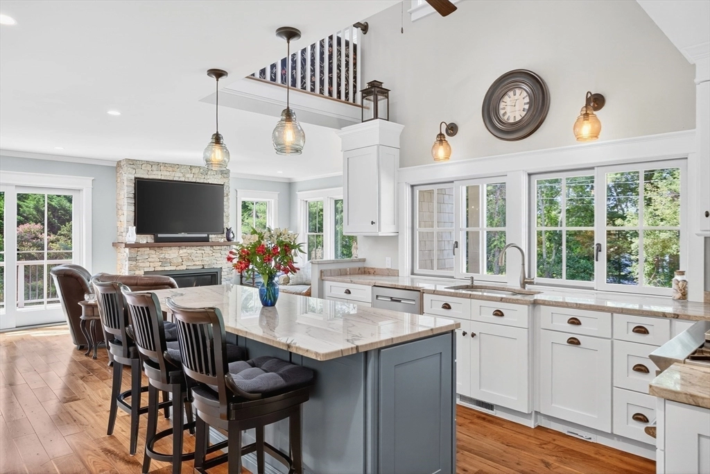 Kitchen - 105 Bay Rd, Cotuit, MA 02635 photo 1 of 4