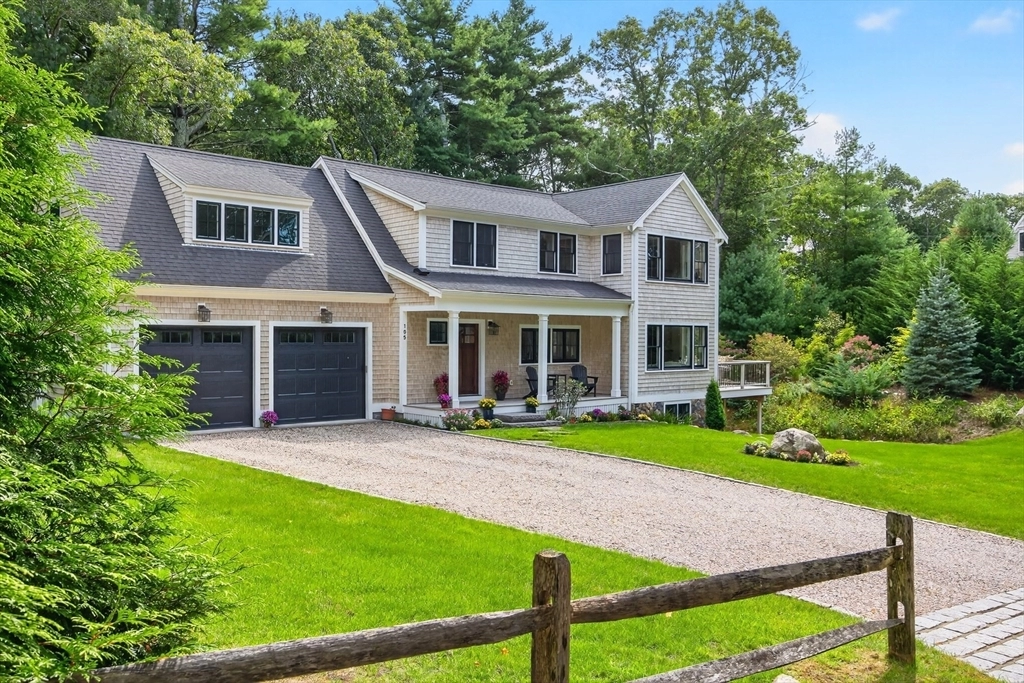 Exterior - 105 Bay Rd, Cotuit, MA 02635 photo 1 of 7