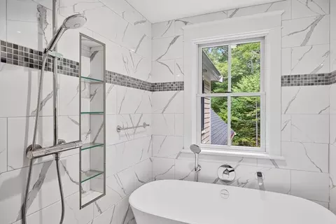 Bath - 105 Bay Rd, Cotuit, MA 02635 photo 2 of 4