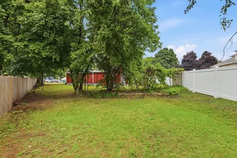 Exterior - 68 Chestnut St, Franklin, MA 02038 photo 3 of 5