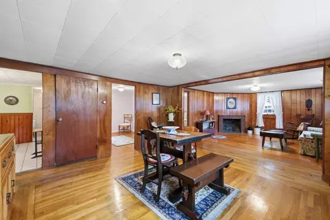 Dining - 68 Chestnut St, Franklin, MA 02038 photo 3 of 3