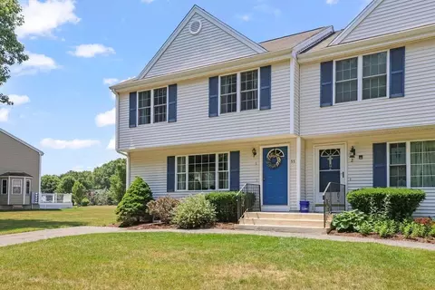 55 Steeple Chase Cir #1, Attleboro, MA 02703