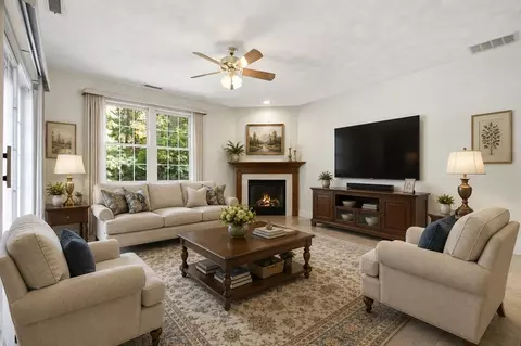 50 Northridge Dr #50, North Reading, MA 01864