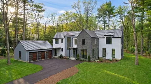5 Deer Path Ln, Weston, MA 02493