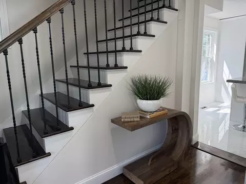 Entry Way - 47 Ideal Rd, Worcester, MA 01604 photo 1 of 2