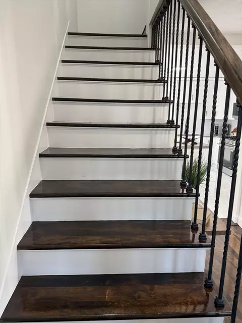 Entry Way - 47 Ideal Rd, Worcester, MA 01604 photo 2 of 2