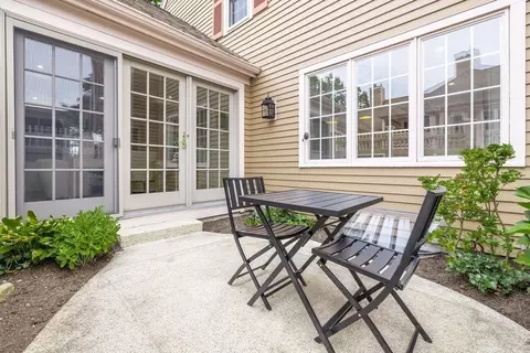 Exterior - 19 Oakland Ave #19, Needham, MA 02492 photo 2 of 4