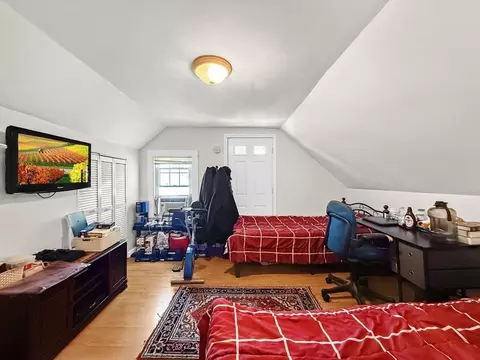 Bedroom - 76 Baldwin Ave, Everett, MA 02149 photo 5 of 10