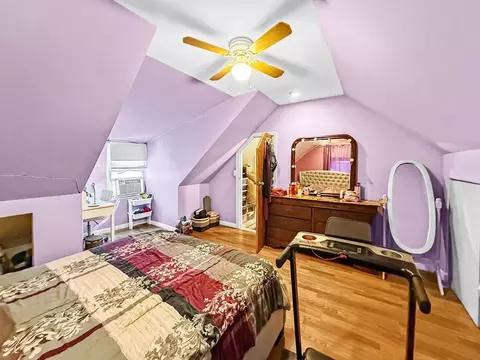 Bedroom - 76 Baldwin Ave, Everett, MA 02149 photo 8 of 10