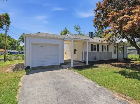 535 Prospect St, Chicopee, MA 01020 photo 2