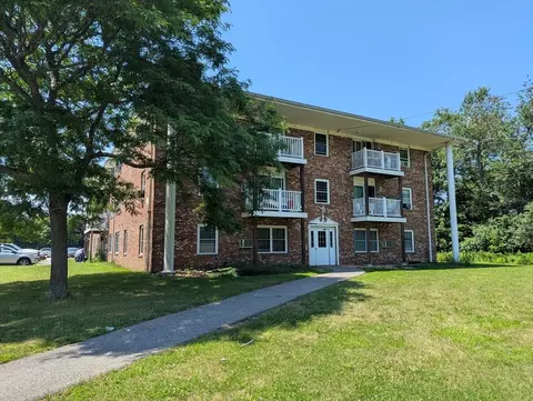 16 Woodman Way #8, Newburyport, MA 01950