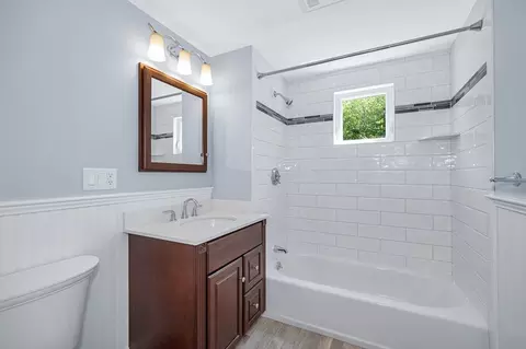 Bath - 6 Peter Rd, North Reading, MA 01864 photo 1 of 3