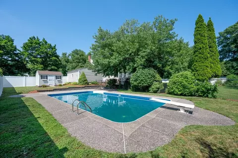 Exterior - 6 Peter Rd, North Reading, MA 01864 photo 9 of 10