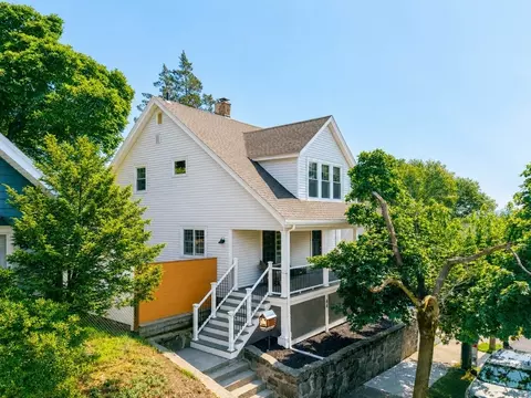 144 Woodlawn St, Lynn, MA 01904