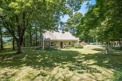 18 Plum Tree Rd, Amherst, MA 01002 photo 32