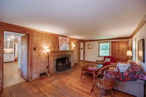 18 Plum Tree Rd, Amherst, MA 01002 photo 6