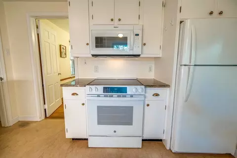 18 Plum Tree Rd, Amherst, MA 01002 photo 13