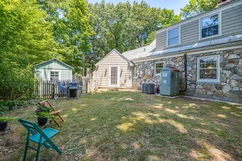 18 Plum Tree Rd, Amherst, MA 01002 photo 2