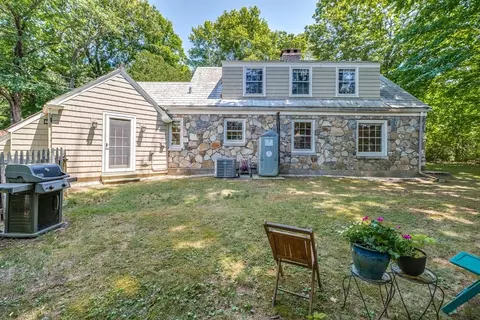 18 Plum Tree Rd, Amherst, MA 01002 photo 3