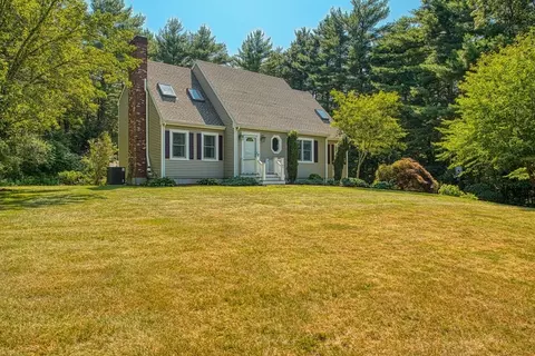 5 Daniel Rd, Lakeville, MA 02347