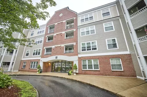 318 Rindge Ave #315, Cambridge, MA 02140