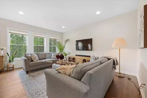 11 Winslow Ln #2, Grafton, MA 01536