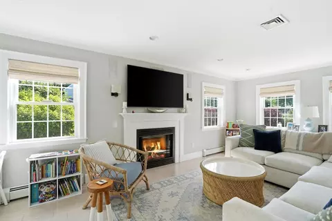 10 Independence Ln, Hingham, MA 02043 photo 12