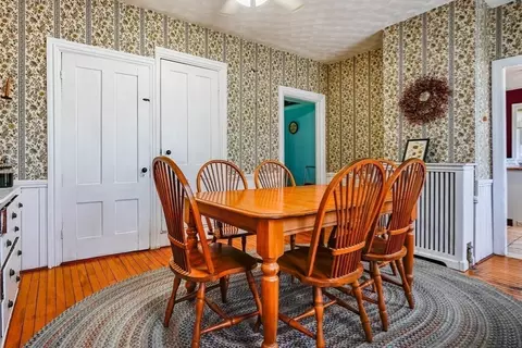 Dining - 1236 Main St, Acushnet, MA 02743 photo 2 of 4