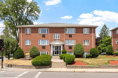 186 Lexington St #7, Watertown, MA 02472