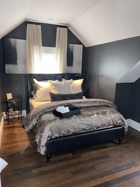 Bedroom - 19 Harrison St, Brookline, MA 02446 photo 2 of 2