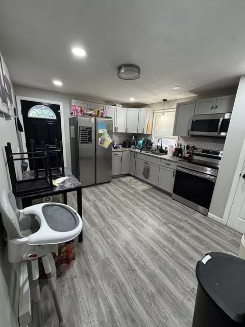 Kitchen - 524 Goodwin St, Springfield, MA 01151 photo 1 of 3