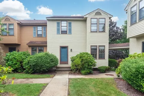 68 Apache Way #68, Tewksbury, MA 01876
