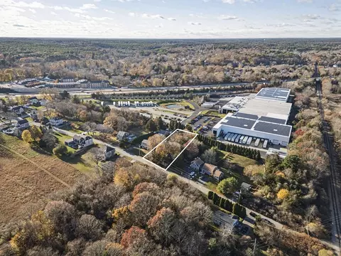 20 Brewster Ave, Kingston, MA 02364