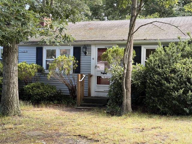16 Lake Rd E, Yarmouth, MA 02673