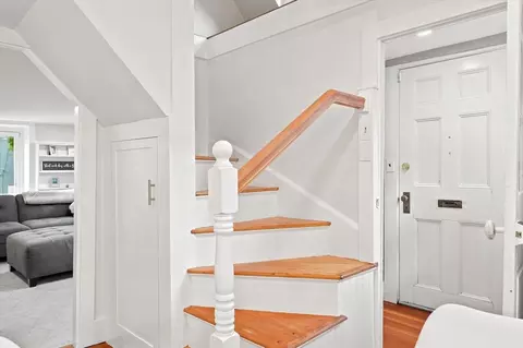 Entry Way - 68 Main St, Framingham, MA 01702 photo 3 of 4