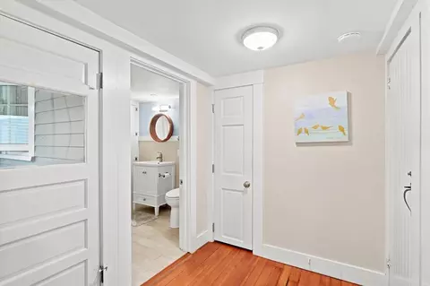 Entry Way - 68 Main St, Framingham, MA 01702 photo 2 of 4