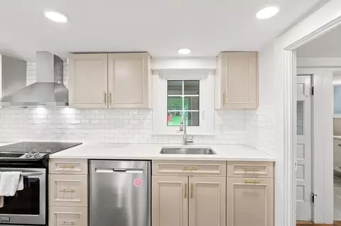 Kitchen - 68 Main St, Framingham, MA 01702 photo 4 of 5