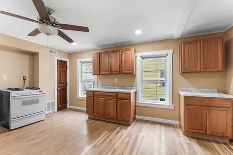2 Hacker Ct, Worcester, MA 01603 photo 16