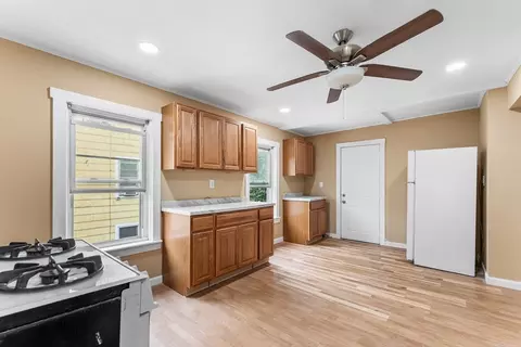 2 Hacker Ct, Worcester, MA 01603 photo 14