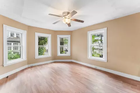 2 Hacker Ct, Worcester, MA 01603 photo 2