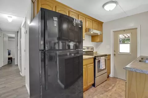 67 Fieldston St, Springfield, MA 01119 photo 10
