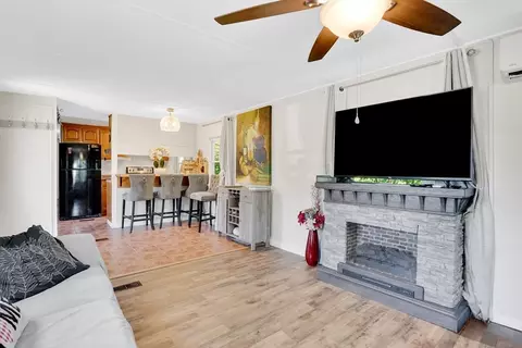 67 Fieldston St, Springfield, MA 01119 photo 8