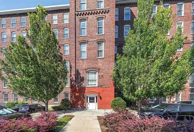 52 Lawrence Dr #507, Lowell, MA 01854