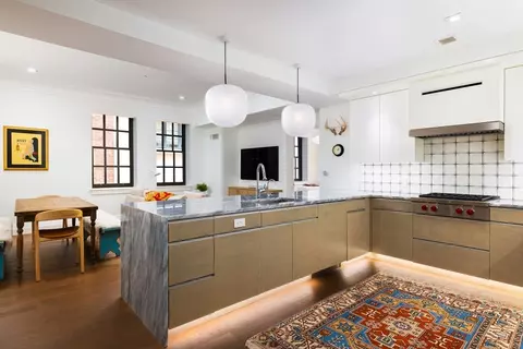 45 Temple St #212, Boston, MA 02114
