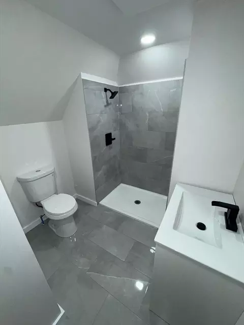 86 Amherst St, Springfield, MA 01109 photo 14
