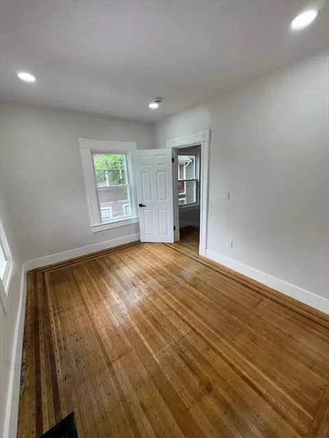86 Amherst St, Springfield, MA 01109 photo 23