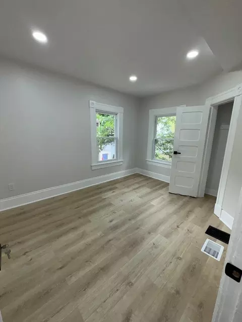 86 Amherst St, Springfield, MA 01109 photo 34